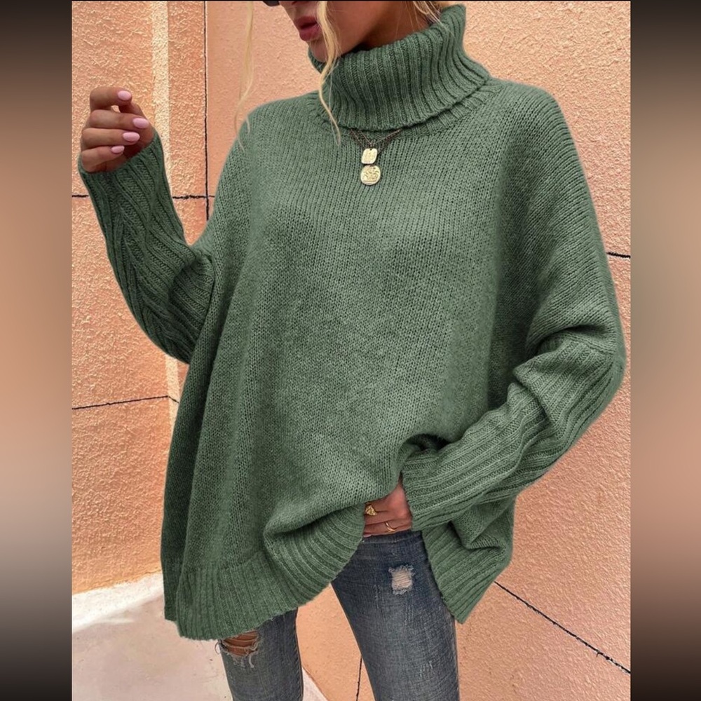 💖5 for $25 bundle deal💖
SHEIN Olive Green Cowl Neck Sweater